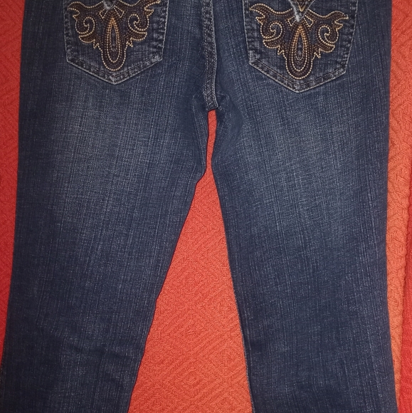 Blue Jeans - Picture 2 of 3